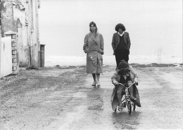 「救いの接吻」の一場面