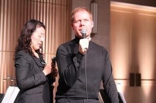 「ふたりの女王」音楽を手掛けた巨匠マックス・リヒター、ピアノ演奏で観客を魅了