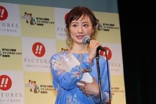 ゆうばり国際ファンタスティック映画祭2019開幕！ 松本まりか＆古川雄輝が“特別列車”で現地入り