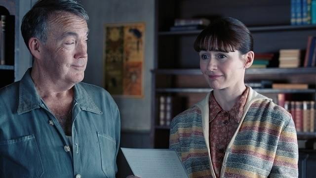 こだわりの衣装や美術で1950年代の イギリスを再現