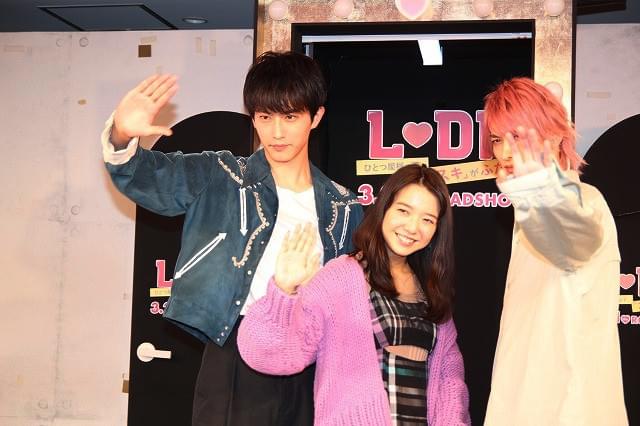 横浜流星、スカウトされた“原点の場所”竹下通りに凱旋！ サプライズ登場で大混乱に