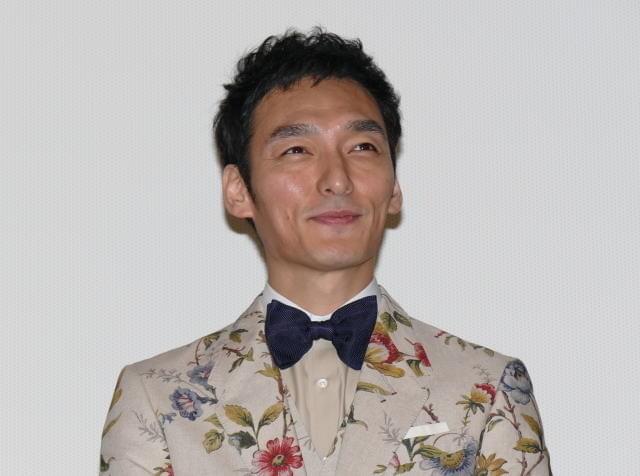 草なぎ剛、“息子”の中学卒業を祝福「お互いにライバルだからね」