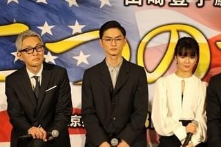 日系二世を演じたムロツヨシの英語が、多部未華子のツボに!? 新田真剣佑からの指導も