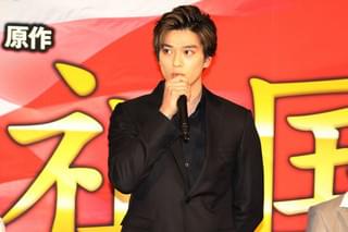 日系二世を演じたムロツヨシの英語が、多部未華子のツボに!? 新田真剣佑からの指導も