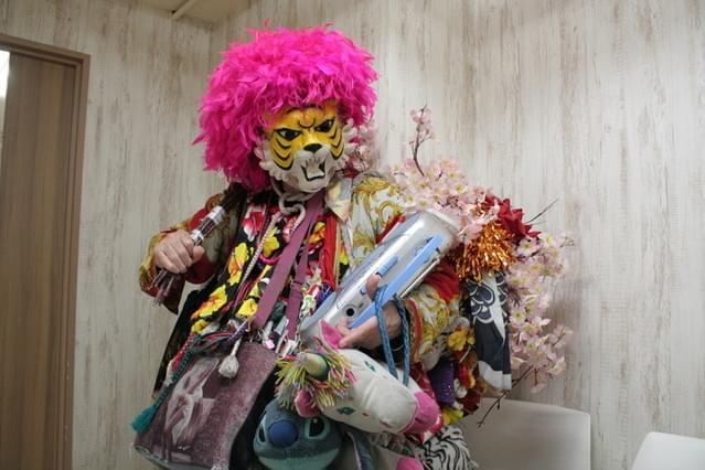 新宿の顔として知られるタイガーさん