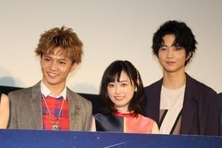 佐藤大樹＆鈴木仁が生実演！胸キュン仕草“つまくる”とは？