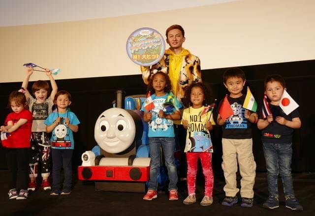 舞台挨拶に立ったISSA