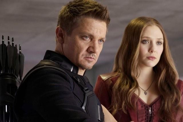 ジェレミー・レナーが演じるホークアイ