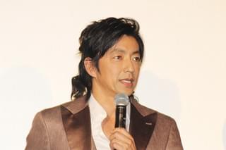山崎賢人、吉沢亮と熱い抱擁！ 「役を生きていきたい」と続編への願いをこめる