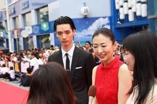 沖縄国際映画祭レッドカーペットは美の競演 松雪泰子、松本穂香、松井玲奈らに歓声