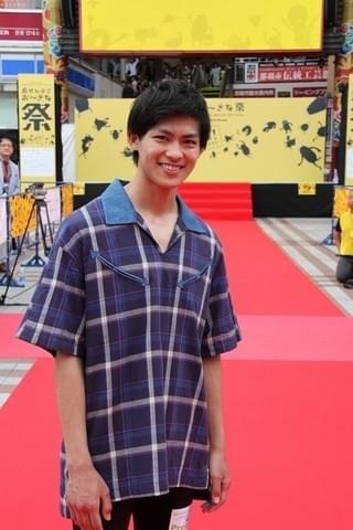 沖縄出身の俳優・嘉島陸、レッドカーペットで誓う大いなる飛躍