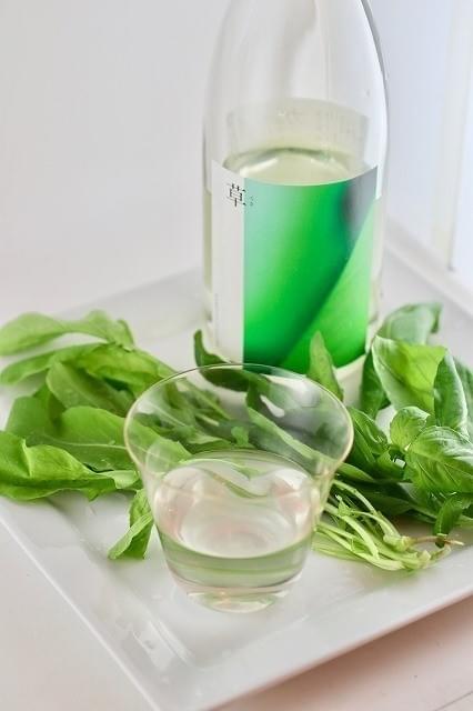 野菜に合う日本酒「KAMPAI× 富久長 草 KUSA」（発売中）