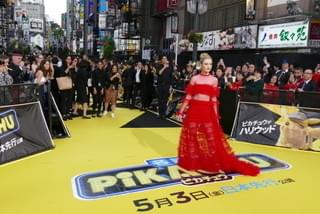 新宿歌舞伎町に“稲妻”イエローカーペット登場！「名探偵ピカチュウ」ワールドプレミア