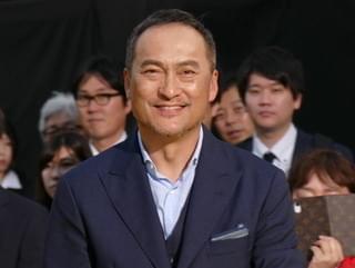 新宿歌舞伎町に“稲妻”イエローカーペット登場！「名探偵ピカチュウ」ワールドプレミア