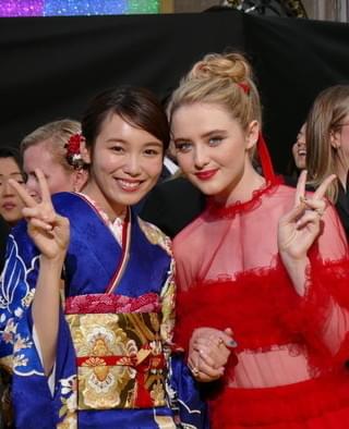 新宿歌舞伎町に“稲妻”イエローカーペット登場！「名探偵ピカチュウ」ワールドプレミア