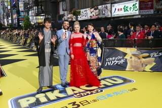 新宿歌舞伎町に“稲妻”イエローカーペット登場！「名探偵ピカチュウ」ワールドプレミア