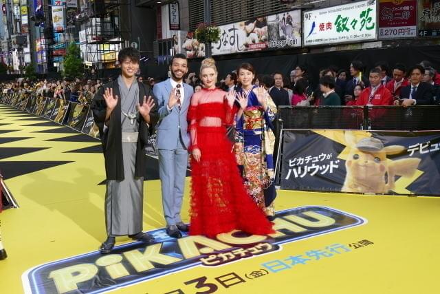 新宿歌舞伎町に“稲妻”イエローカーペット登場！「名探偵ピカチュウ」ワールドプレミア