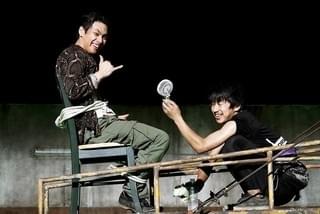 岡田准一の超絶アクションに現場騒然！ 実写「ザ・ファブル」緊迫の撮影レポート