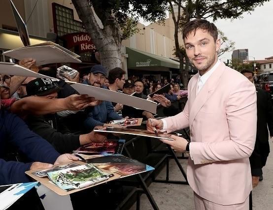 「ホビット」原作者の知られざる過去！「トールキン」プレミアにサプライズゲスト登場