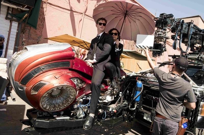 「MIB」英ロンドンの撮影現場に潜入！スペースガンでエイリアン打ちまくる