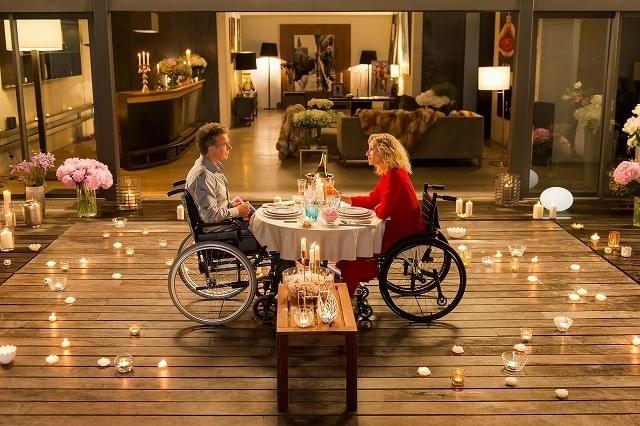 幻想的な“水中デート”！「パリ、嘘つきな恋」本編映像