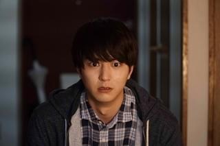 稲葉友、飯豊まりえ主演ホラー「シライサン」に参戦 呪いに戦慄する特報入手