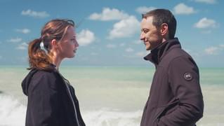 極限下のラブサスペンスを圧巻の映像美で ベンダース最新作「世界の涯ての鼓動」予告