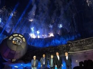 「SW：ギャラクシーズ・エッジ」オープニングセレモニーにH・フォード、M・ハミルら豪華キャスト集結