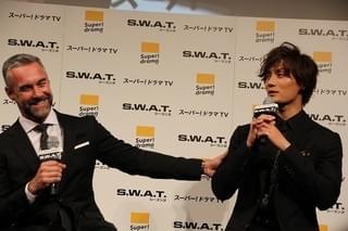 「S.W.A.T.」ジェイ・ハリントン＆アレックス・ラッセル来日！ファンの熱狂ぶりに圧倒