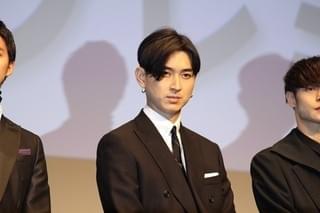 松田翔太、「東京喰種」最新作は窪田正孝との恋愛映画!? 主題歌は「女王蜂」が担当