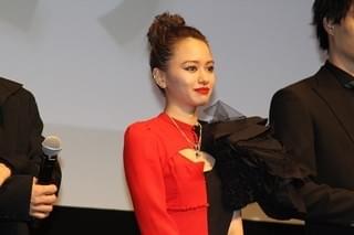 松田翔太、「東京喰種」最新作は窪田正孝との恋愛映画!? 主題歌は「女王蜂」が担当