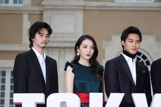 松田翔太、「東京喰種」最新作は窪田正孝との恋愛映画!? 主題歌は「女王蜂」が担当