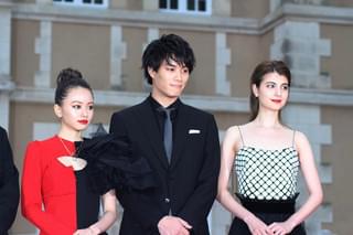 松田翔太、「東京喰種」最新作は窪田正孝との恋愛映画!? 主題歌は「女王蜂」が担当