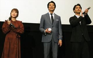 堤真一、“教え子”柳楽優弥のおねだりでハグも「なんやねん、これ」