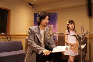 「ディリリとパリの時間旅行」ミッシェル・オスロ監督が来日、新津ちせ＆斎藤工にアフレコ指導