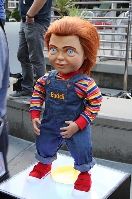 等身大チャッキー人形がファンをお出迎え！