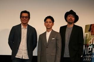 妻夫木聡「お兄ちゃんのよう」、豊川悦司「ブッキーが大好き」と相思相愛で固い握手