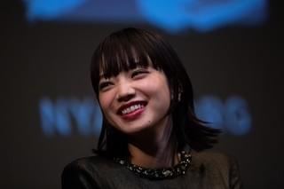 小松菜奈、初めてのNYで“ライジング・スター賞”！「どんどん海外作品に挑戦したい」