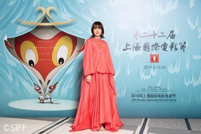 長澤まさみは「コンフィデンスマンJP」を携えて参加