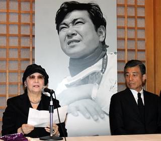 石原裕次郎さん、三十三回忌法要で弔い上げ まき子夫人「やっとゆっくりできる」