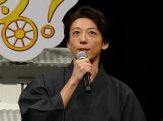 高畑充希、恐縮しきり…… 星野源の両目にまんじゅうヒット！