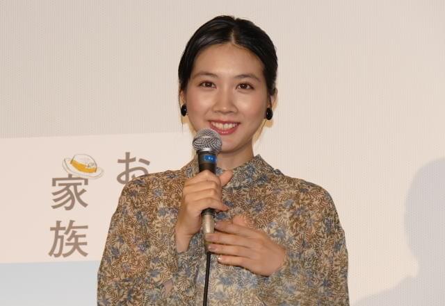 母の亡き後、父が男性パートナーとの結婚を宣言し葛藤する主人公を演じた