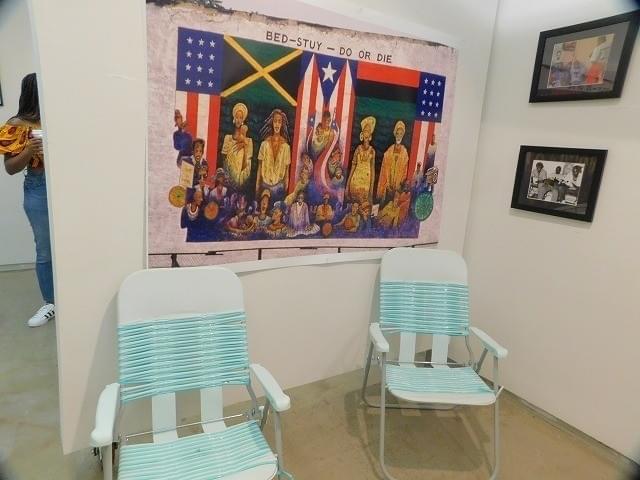 老人たちが座っていたビーチチェア