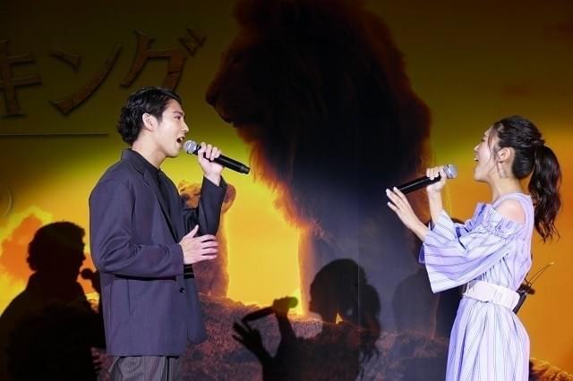 熱唱した賀来賢人と門山葉子