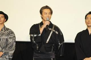 「3人の信長」撮影現場でTAKAHIROの男気さく裂 クレープ屋丸ごと差し入れ＆裸にちょんまげ!?
