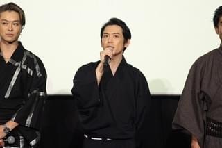「3人の信長」撮影現場でTAKAHIROの男気さく裂 クレープ屋丸ごと差し入れ＆裸にちょんまげ!?