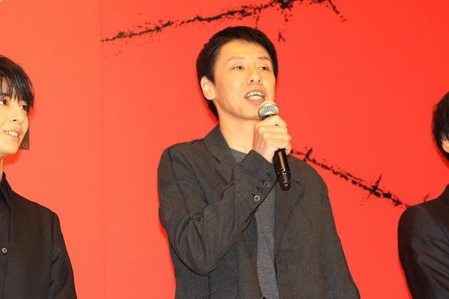 盲目の元警察官役で新境地を開いた吉岡里帆 高杉真宙が嫉妬した盲導犬との再会に大喜び