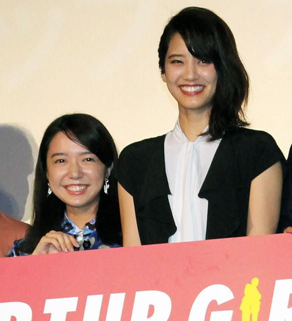 上白石萌音＆山崎紘菜、新たなスタートアップはバナナジュース屋さん!?