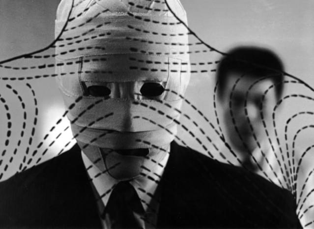 「他人の顔」（1966）の一場面