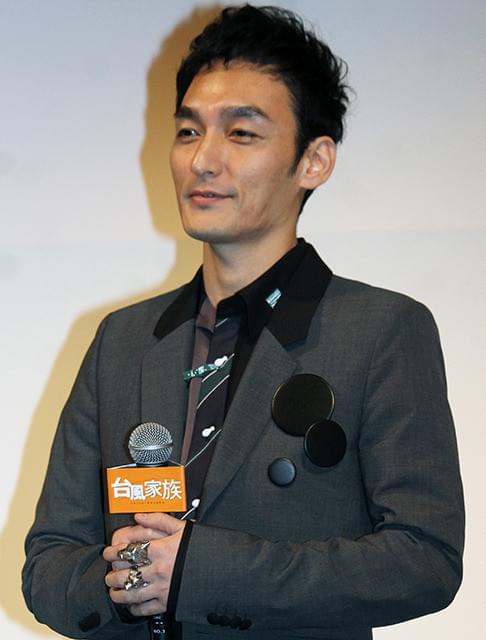 草なぎ剛、う余曲折経て「台風家族」公開に感慨「ようやくたどり着くことができた」